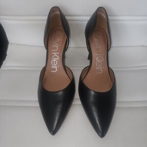 Calvin Klein Women's Black Pointed Toe Shoes